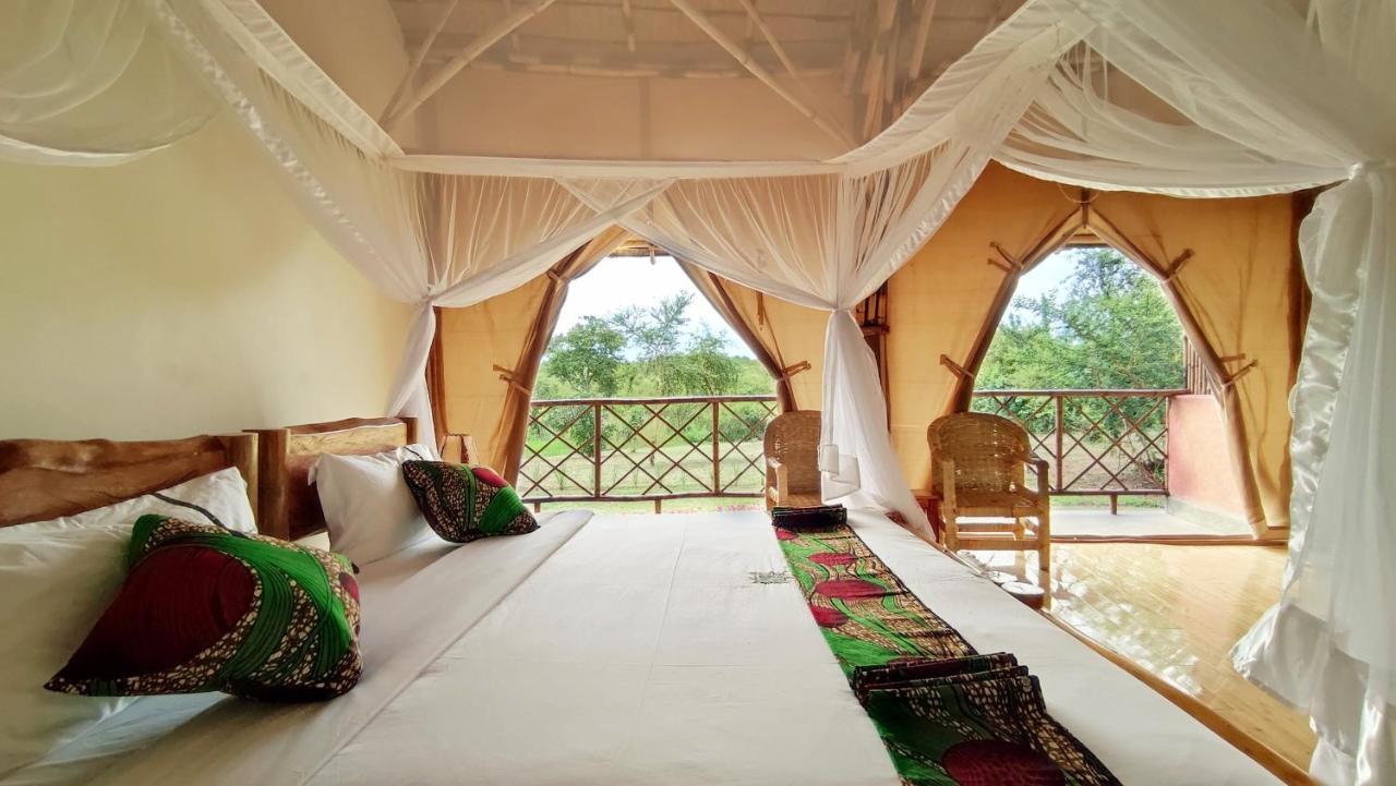Murchison Falls Bamboo Village Paraa Экстерьер фото