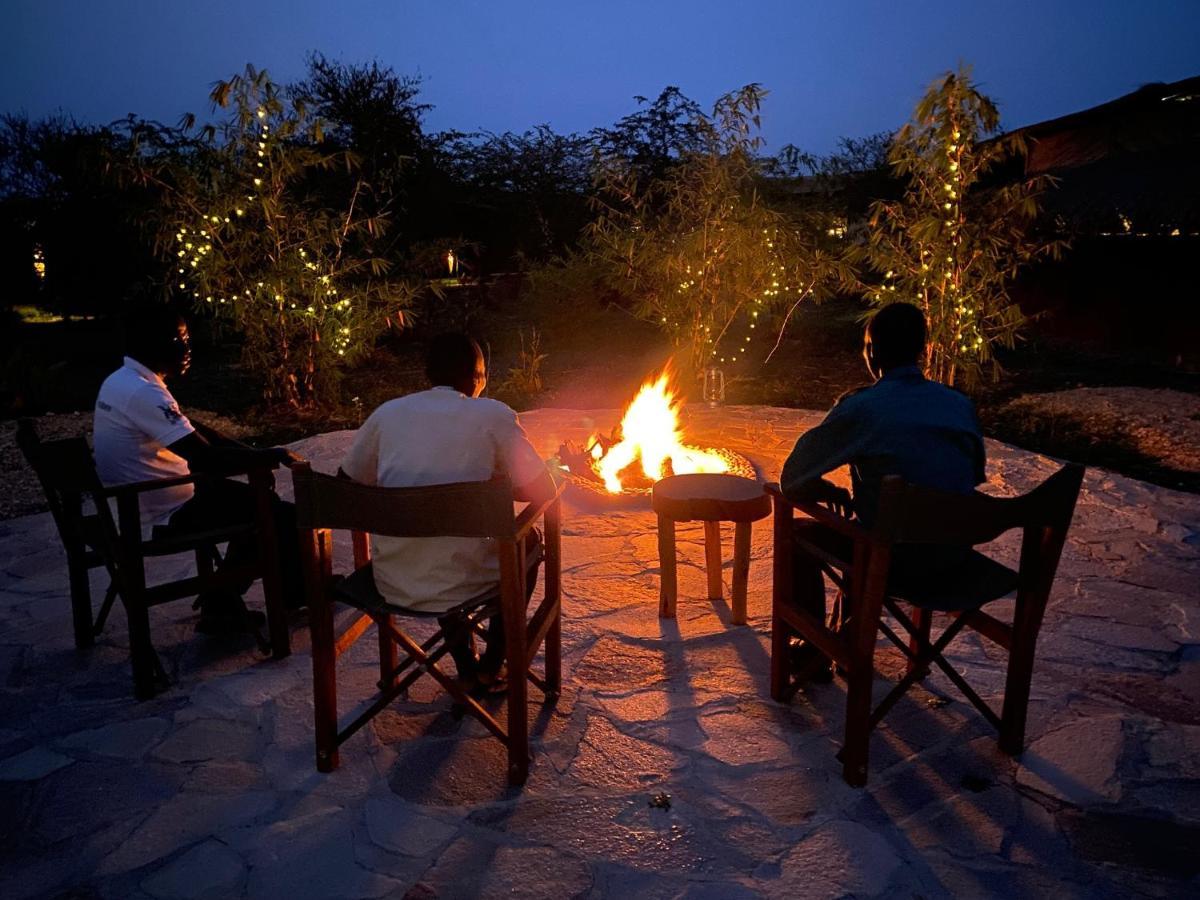 Murchison Falls Bamboo Village Paraa Экстерьер фото