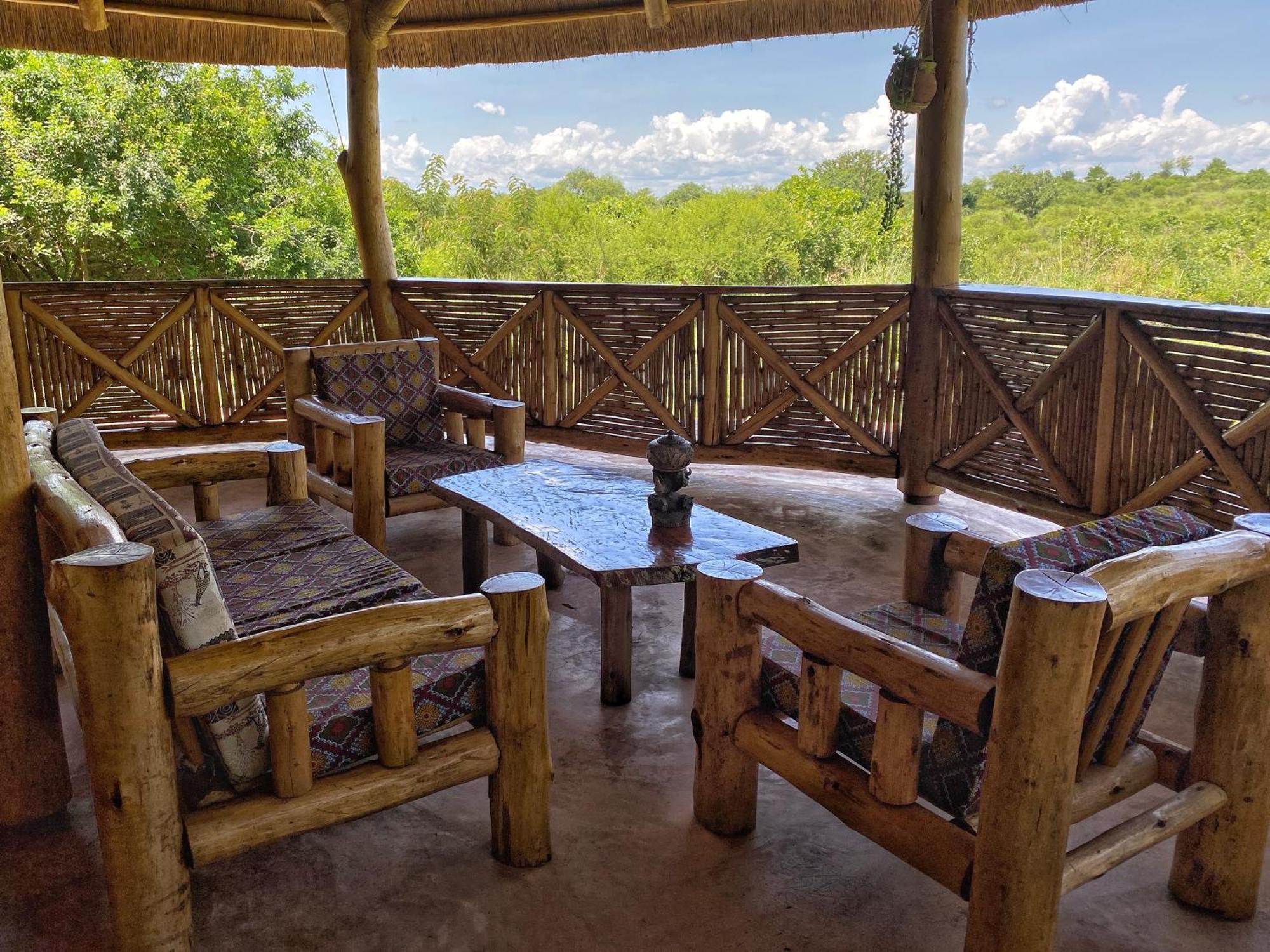 Murchison Falls Bamboo Village Paraa Экстерьер фото
